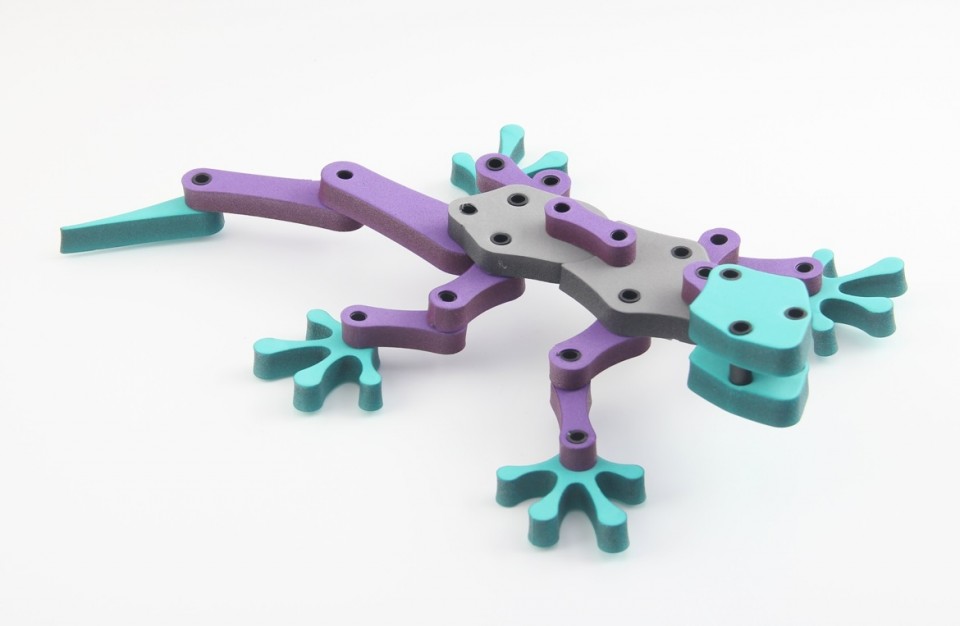 Development of a toy using laser cutting technology (design by: Lasercat 4 - Cutting and engraving solutions)